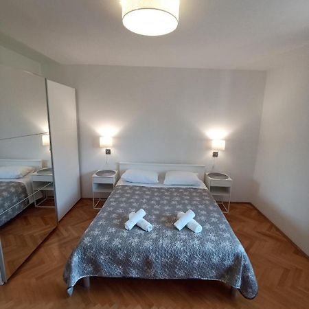 Apartment 70 M From The Beach Podgora Exterior photo