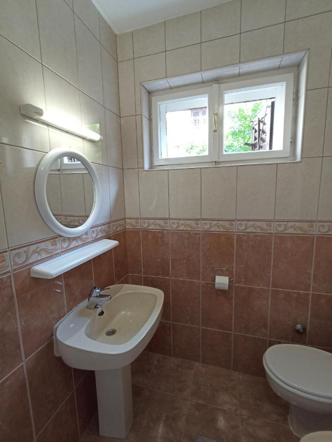 Apartment 70 M From The Beach Podgora Exterior photo